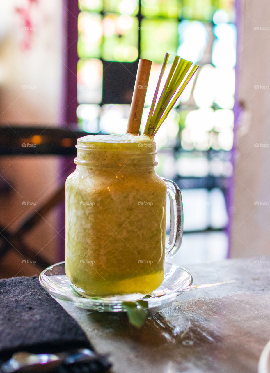 thai green apple with Ingwer and lemon grass smoothie