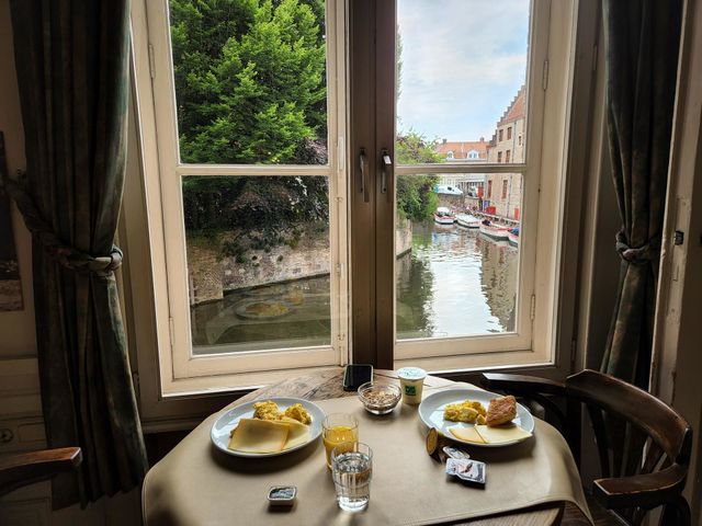 Breakfast in Bruges