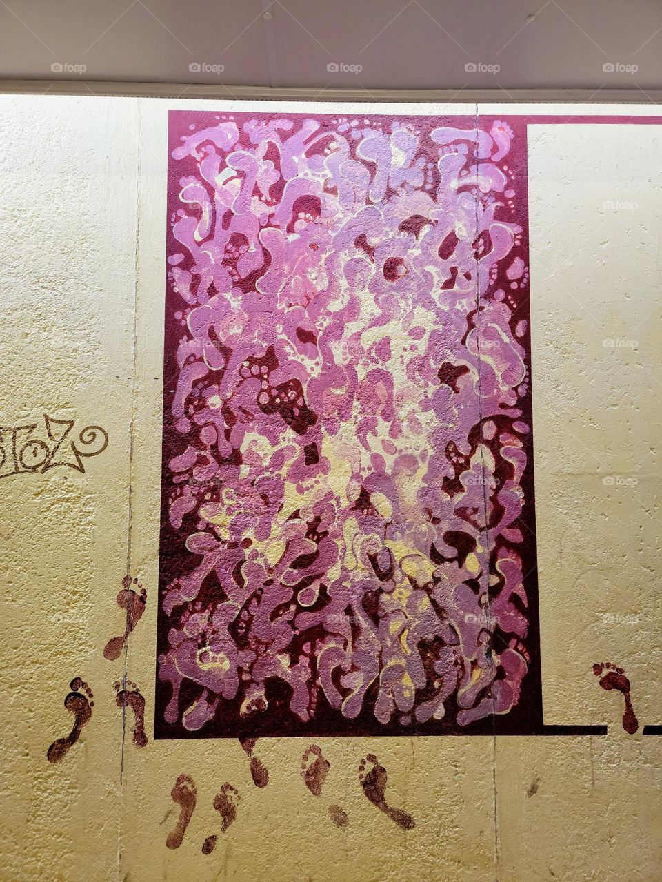 Pitter patter of feet, the colors are beautiful and it looks fun.