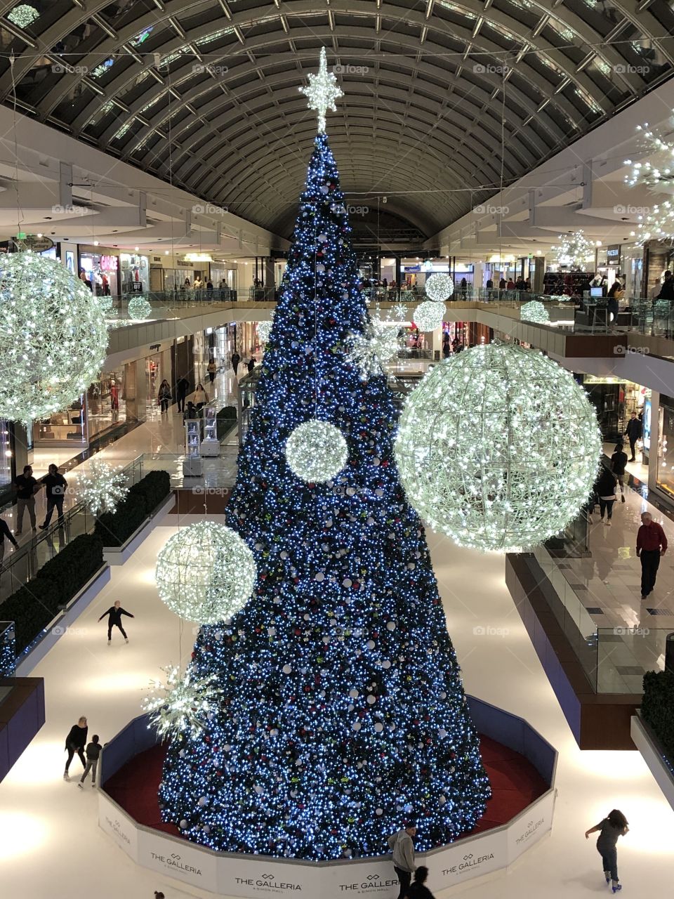 Three story Galleria Christmas tree