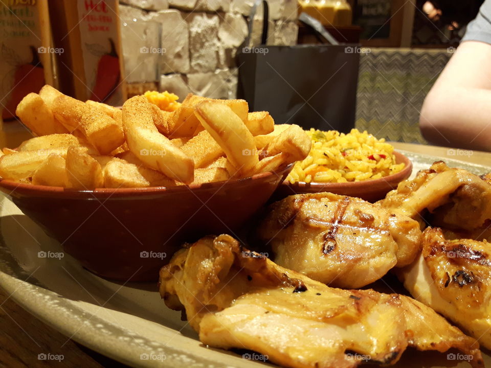 Nandos