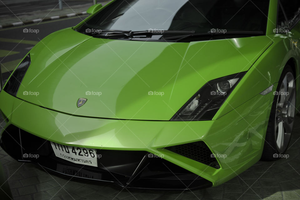 front view green Lamborghini Gallardo squadra corse special edition coupe