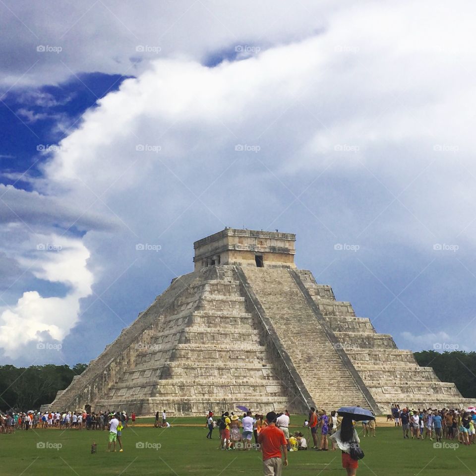 Chichén Itzá pyramids in Mexico 