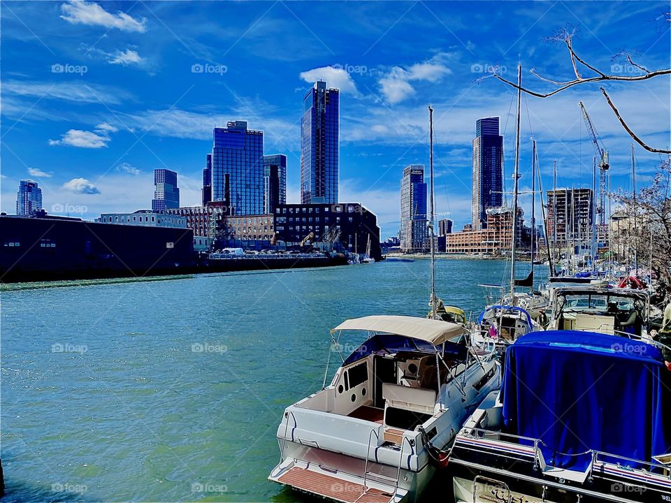 “Newtown Creek” by the “Pulaski Bridge” in LIC, Queens is a very special place in the “Big Apple” to be. It has spectacular views all around and idyllic looking boats off various kinds. 2023. Hypnotic Productions
