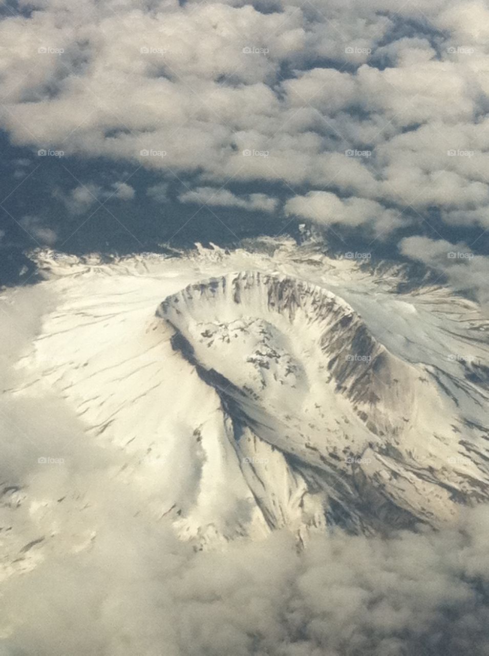 An arial view of Mount Saint Helens. The view looking out from my window seat while on a flight to Vegas