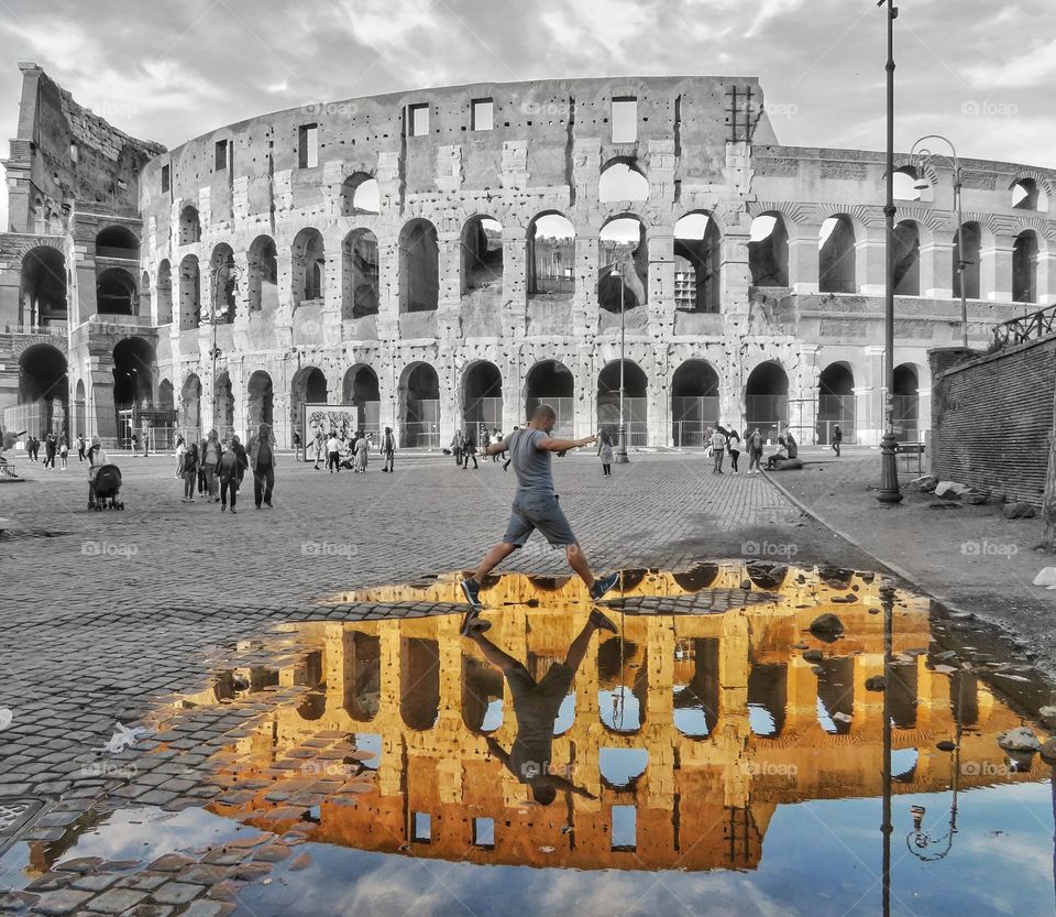 color vs Black and White in Rome - the Colisseum