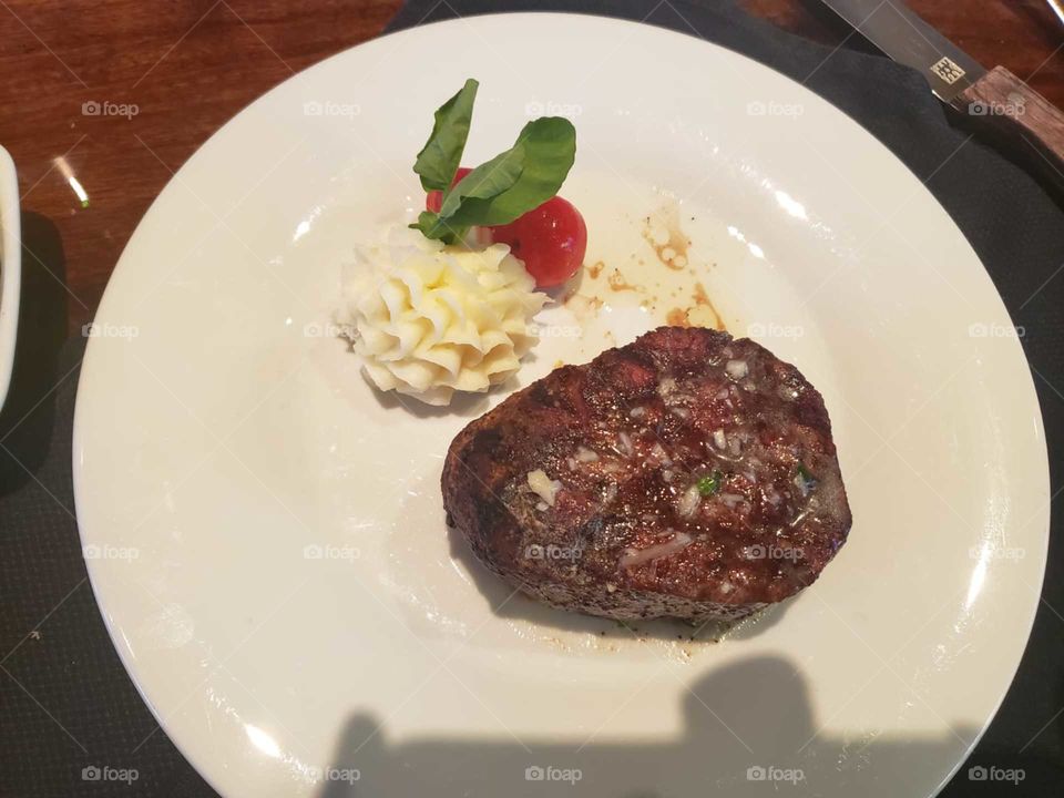 Steak with mash potatoes 