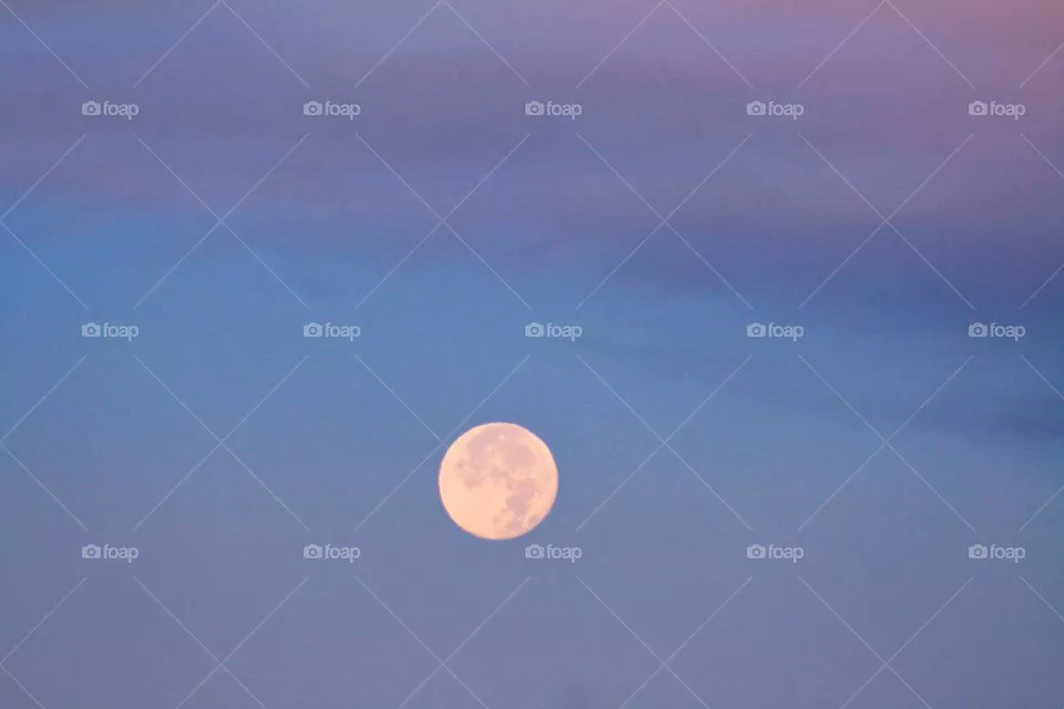 Full Moon Set