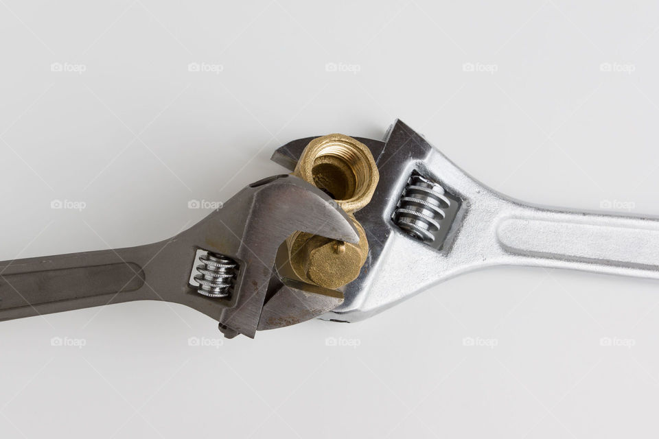 Adjustable wrench