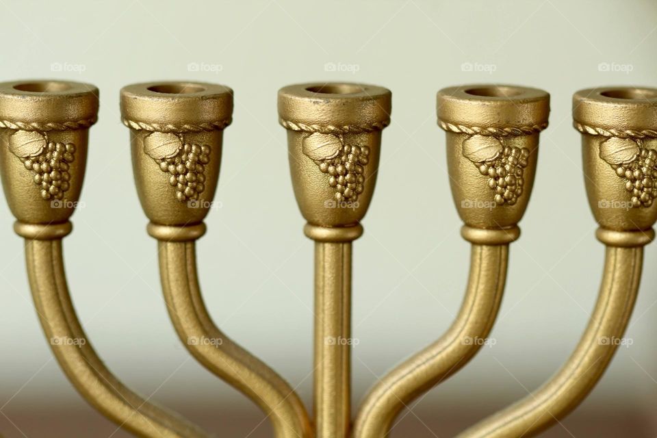 menorah candelabrum