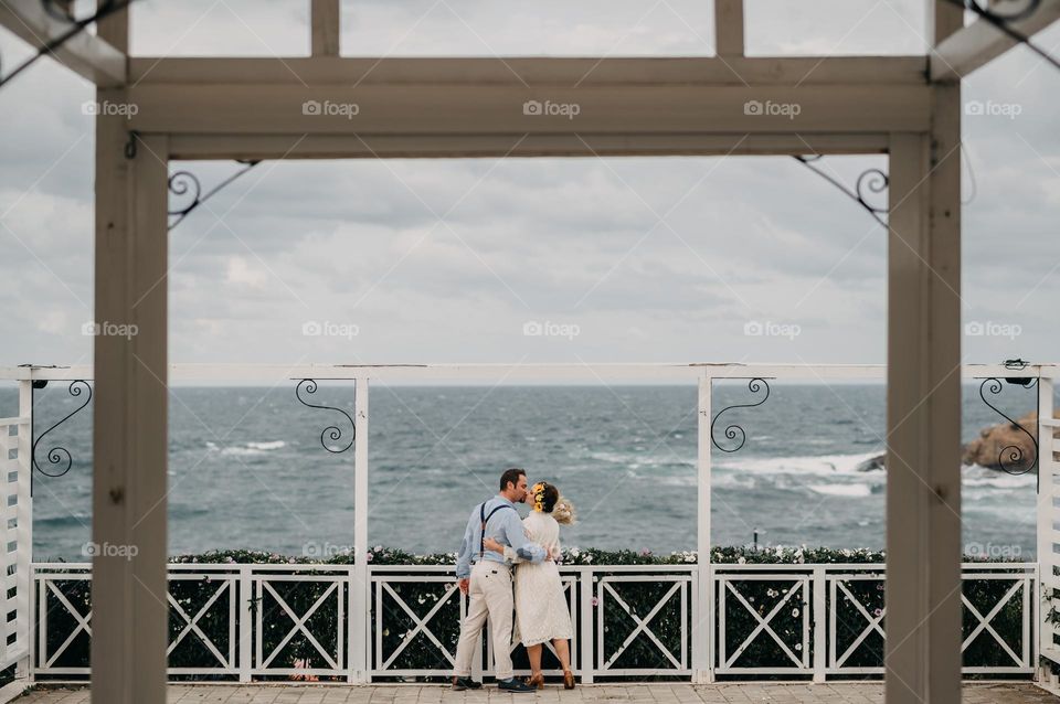 Love and kiss on the sea edge