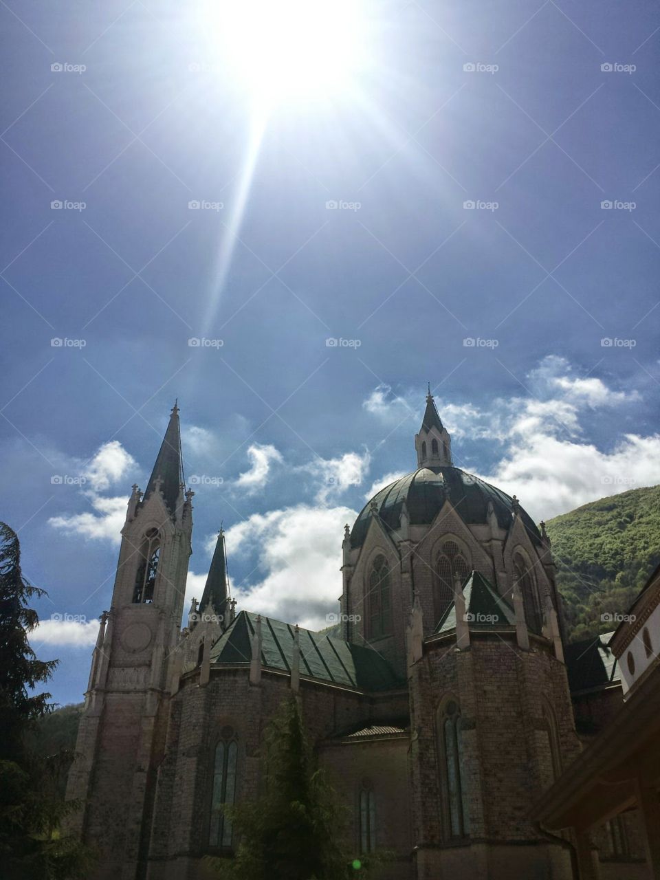 sole sulla cattedrale