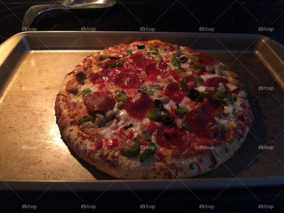 Making some tasty pizza 