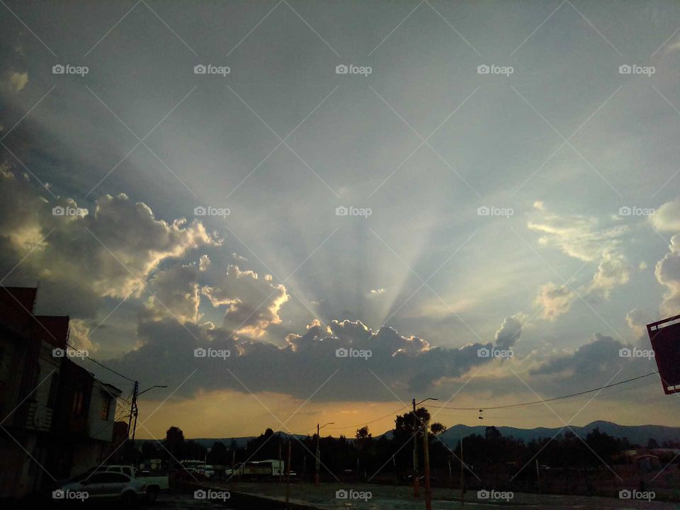 Mientras salía del trabajo e iba camino a casa me encontré con está vista increíble en un pequeño pueblo al norte de la ciudad de Querétaro, no perdí oportunidad para captar el momento.