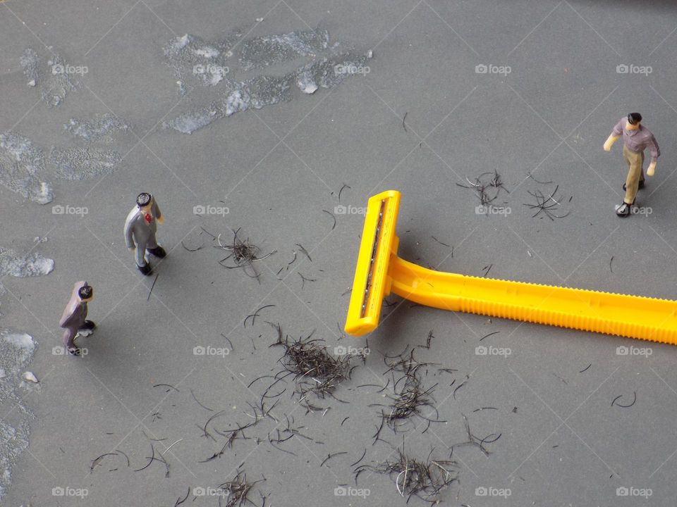 From the world of liliput, razor lord giant