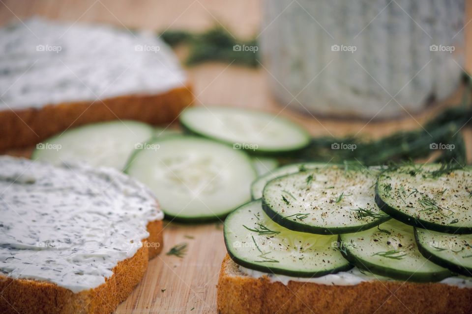 Cucumber dill sandwich 