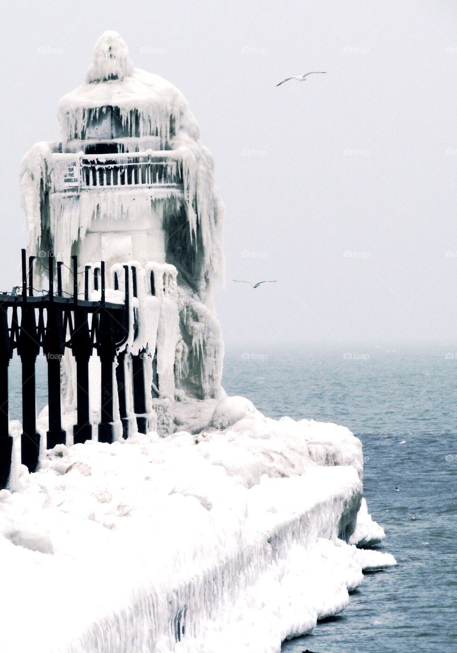 Frozen lighthouse 