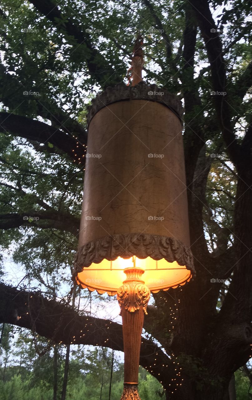 Outdoor hanging lamp