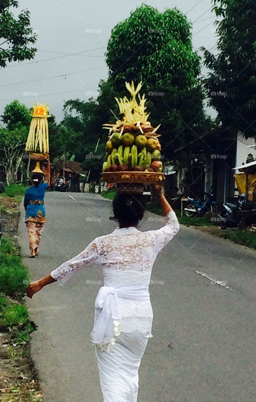 Balinese women