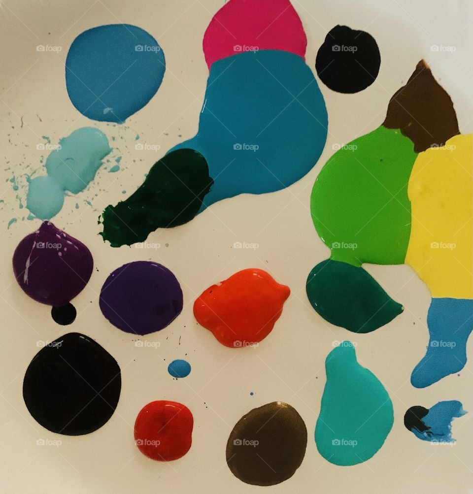 Paint pallet- pop of color 