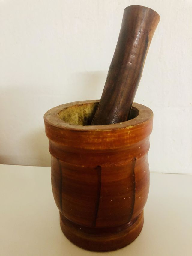  wood,mortar and pestle