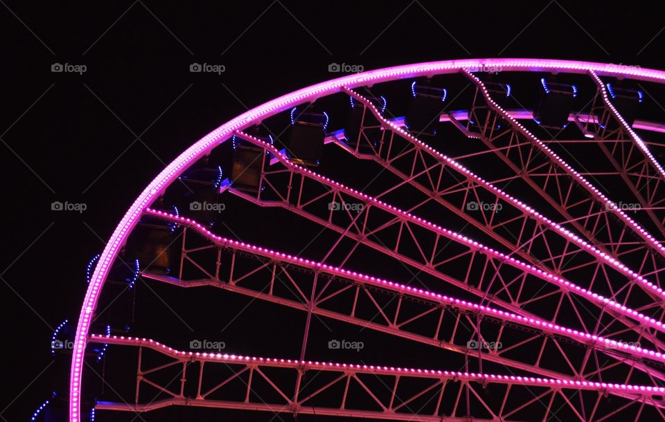 Ferris wheel at night 