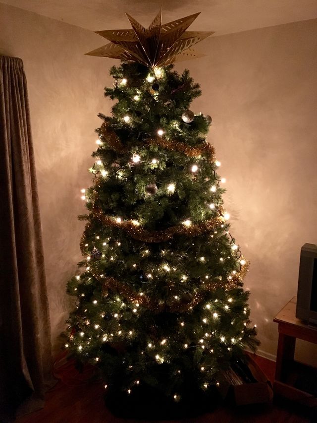 Friends Xmas tree