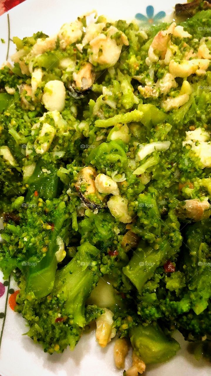 Seafood with green vegetables