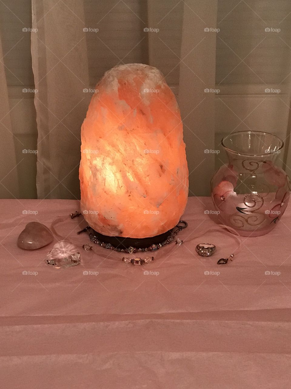 Himalayan pink salt lamp