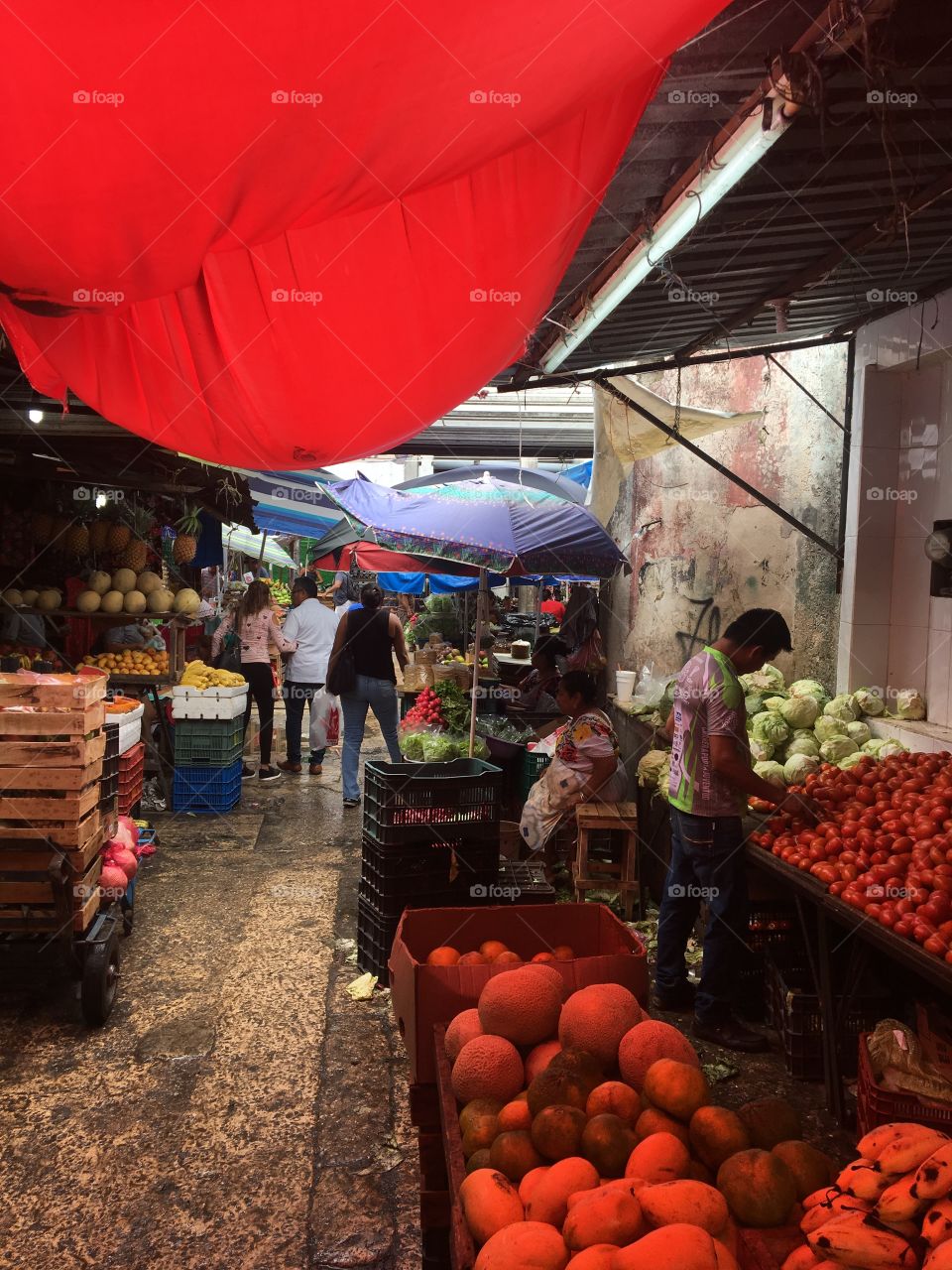 Colourful and lively street market in Mérida,Mexico. 