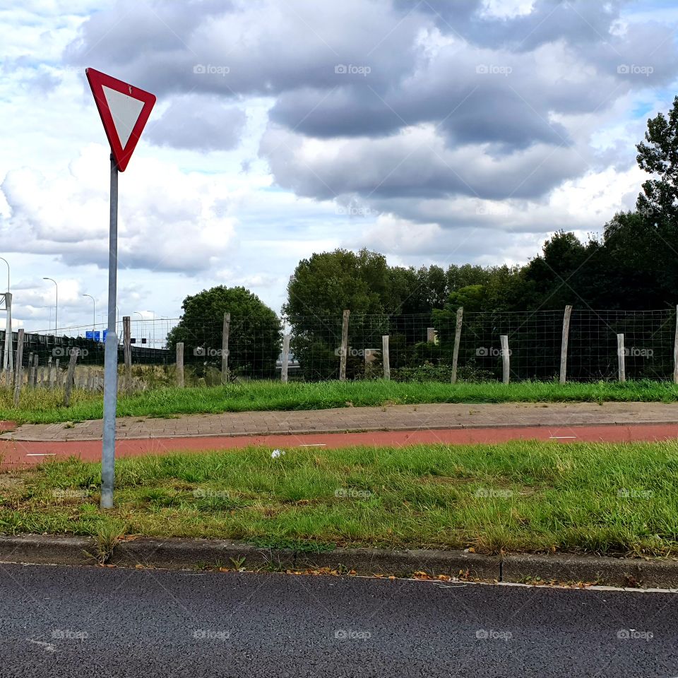 Dangerous crossing road sign