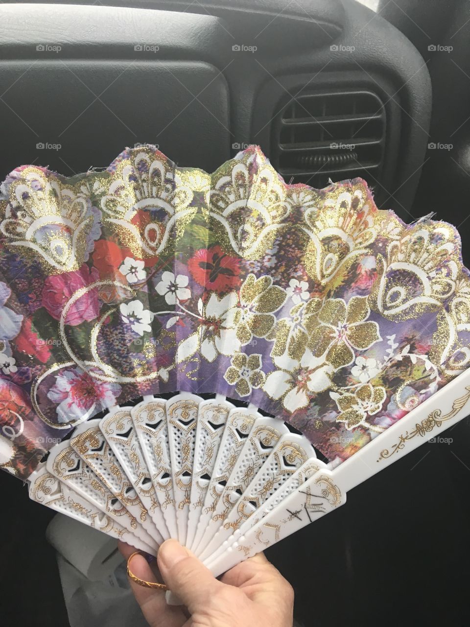 My new fan I bought at Goodwill yesterday to add to my collection! Soon it will hang on a wall.