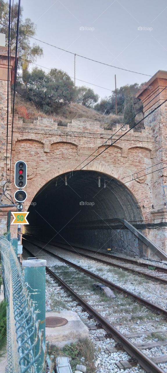 primer túnel que se hizo en Barcelona España
