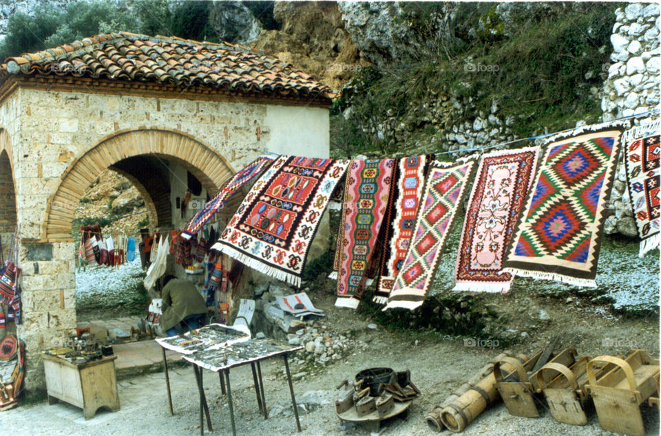 RUG CULTURE IN ALBANIA