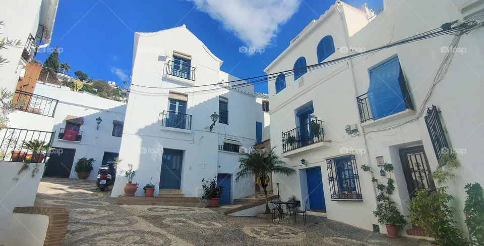 cálido y fantástico