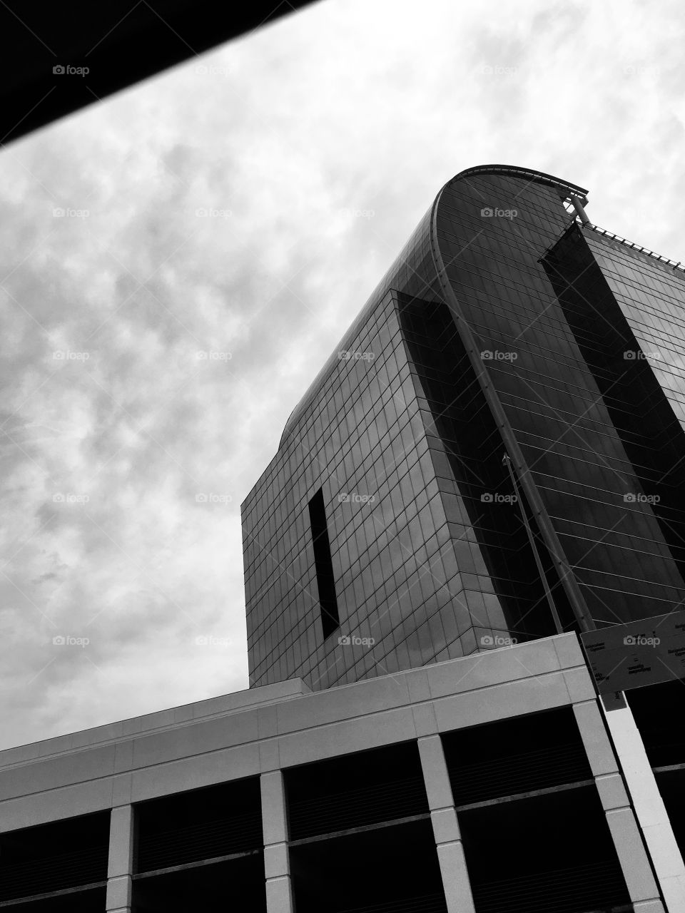 The Florida I4 eyesore aka sailboat building in Orlando 