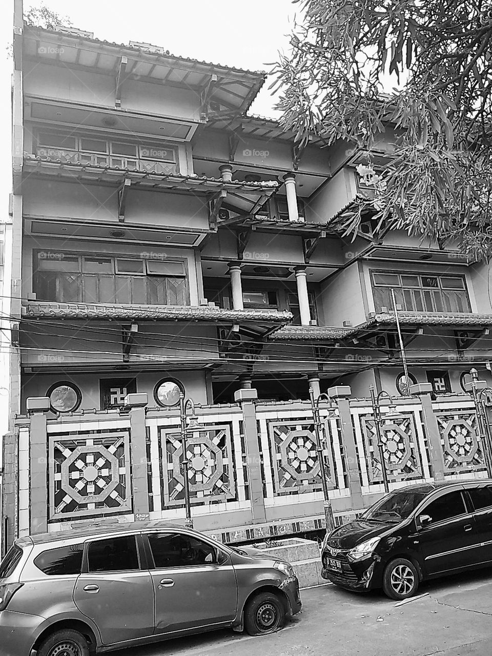 Architecture in B& W