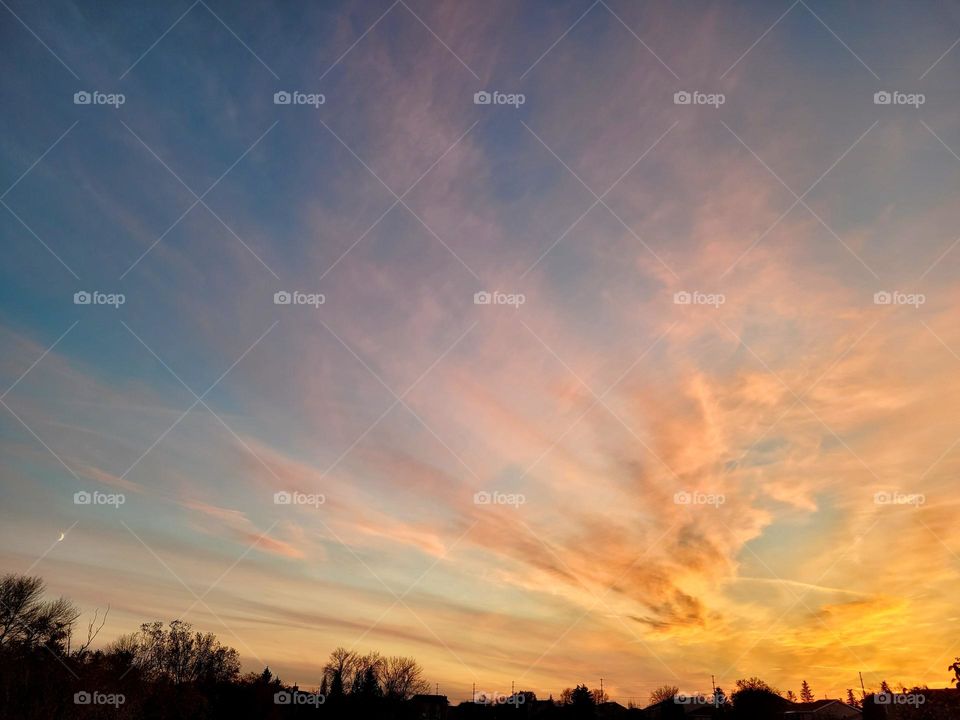 circle red cloud with moon
