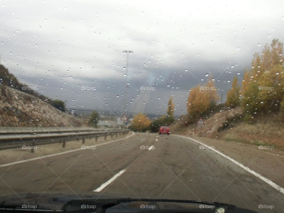 Conduciendo con lluvia