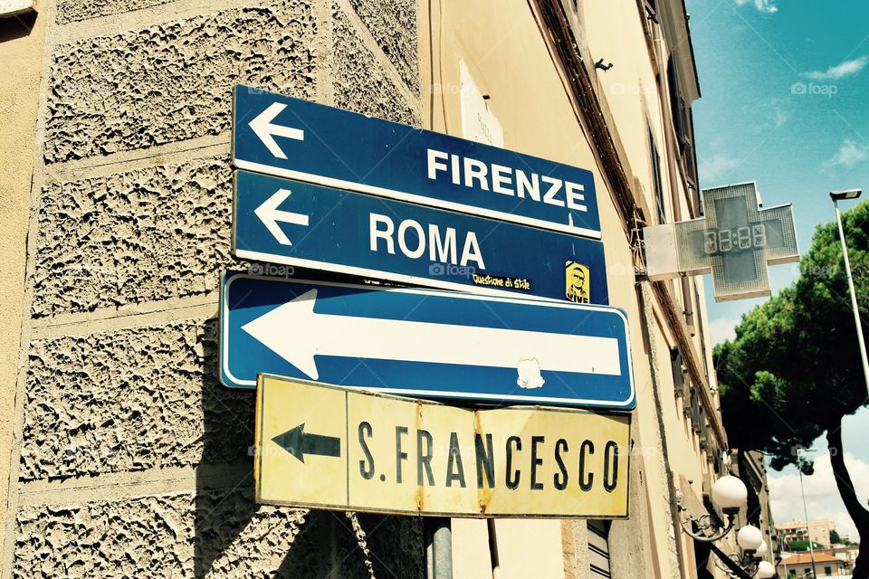 Street Sign: Firenze and Roma, Italy. Crossroad. Navigation.