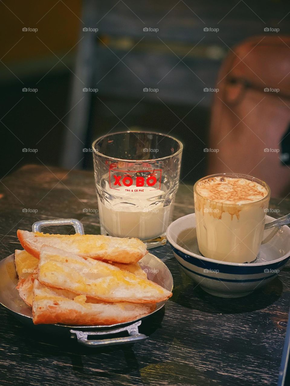 Bread with condensed milk and egg coffee - a wonderful breakfast 