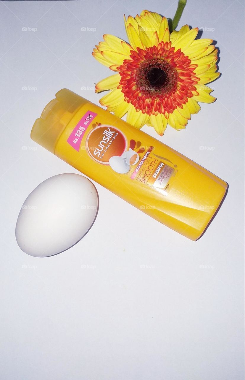 Sunsilk nourishing soft and smooth shampoo with egg protein with a flower - beauty products