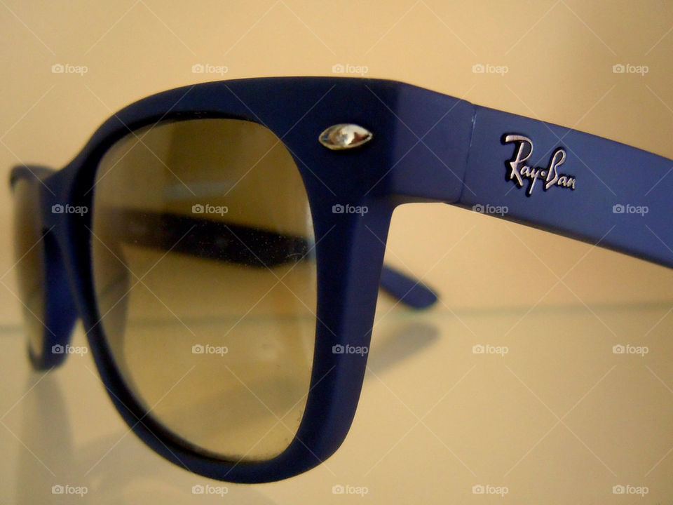 blue glasses close-up ray-ban by lbaro