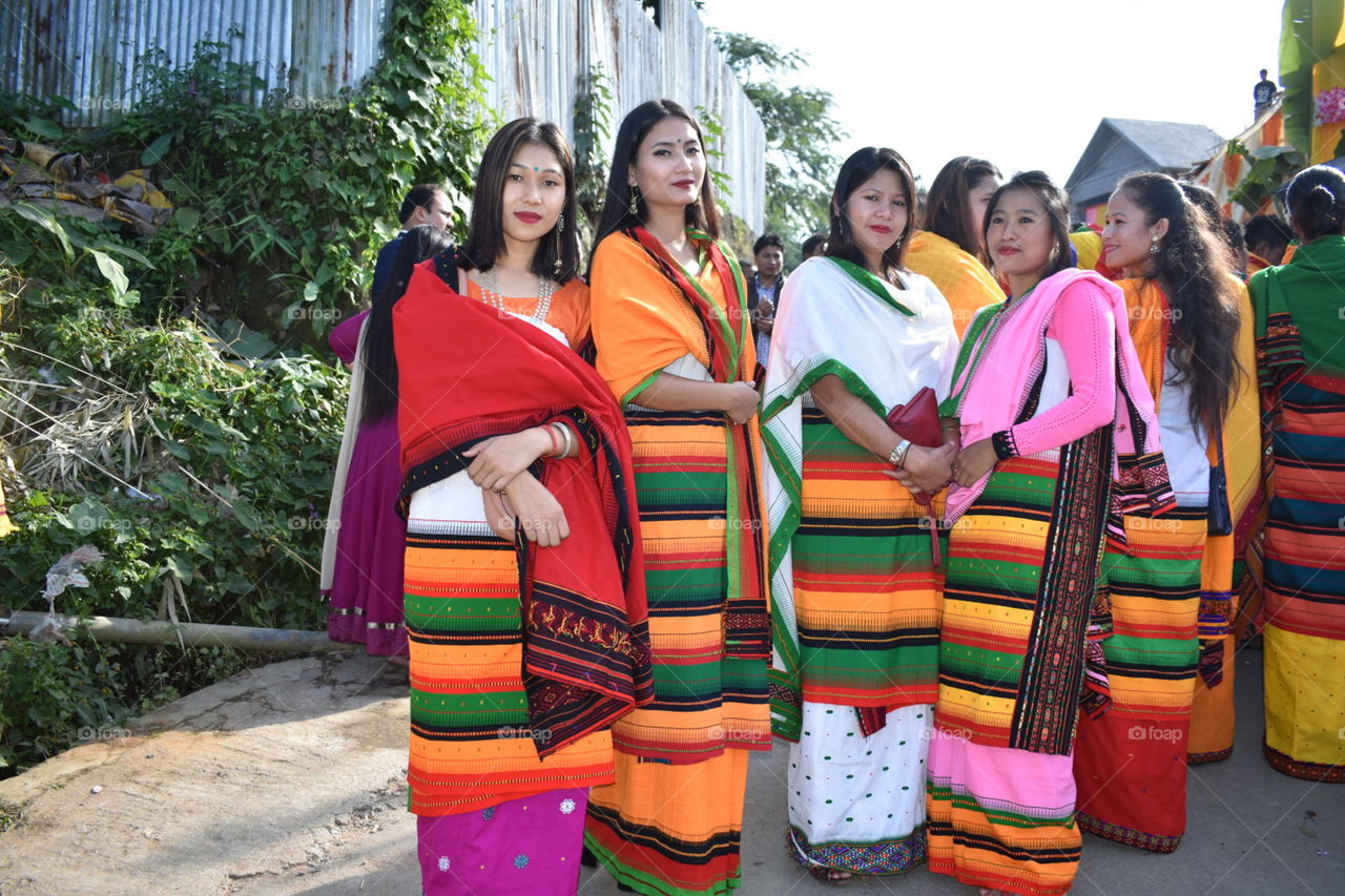File:Traditional Dress of Dimasa Tribe.jpg - Wikimedia Commons