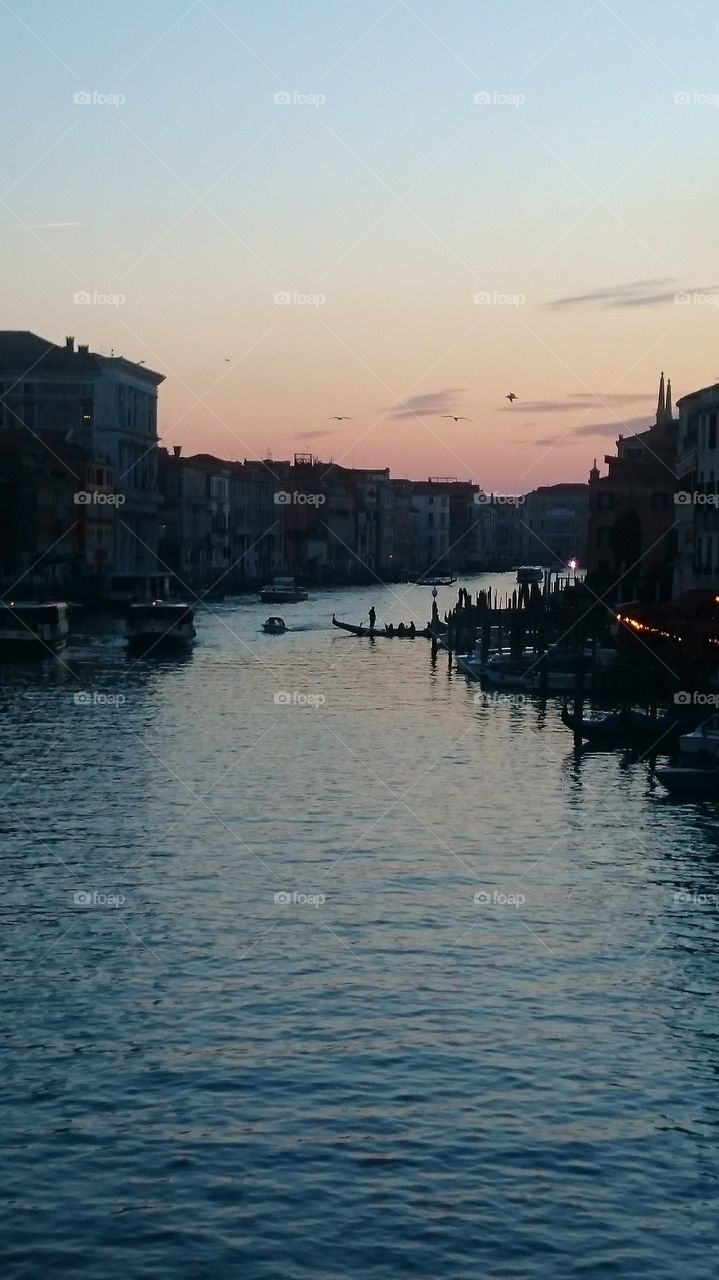 Looking out from the Rialto Bridge 😍