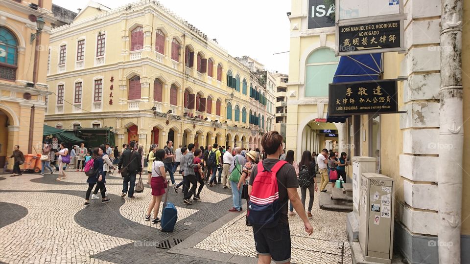 tourist from different country scattered in Sanmalo the Macau' famous tourist and historical spot,