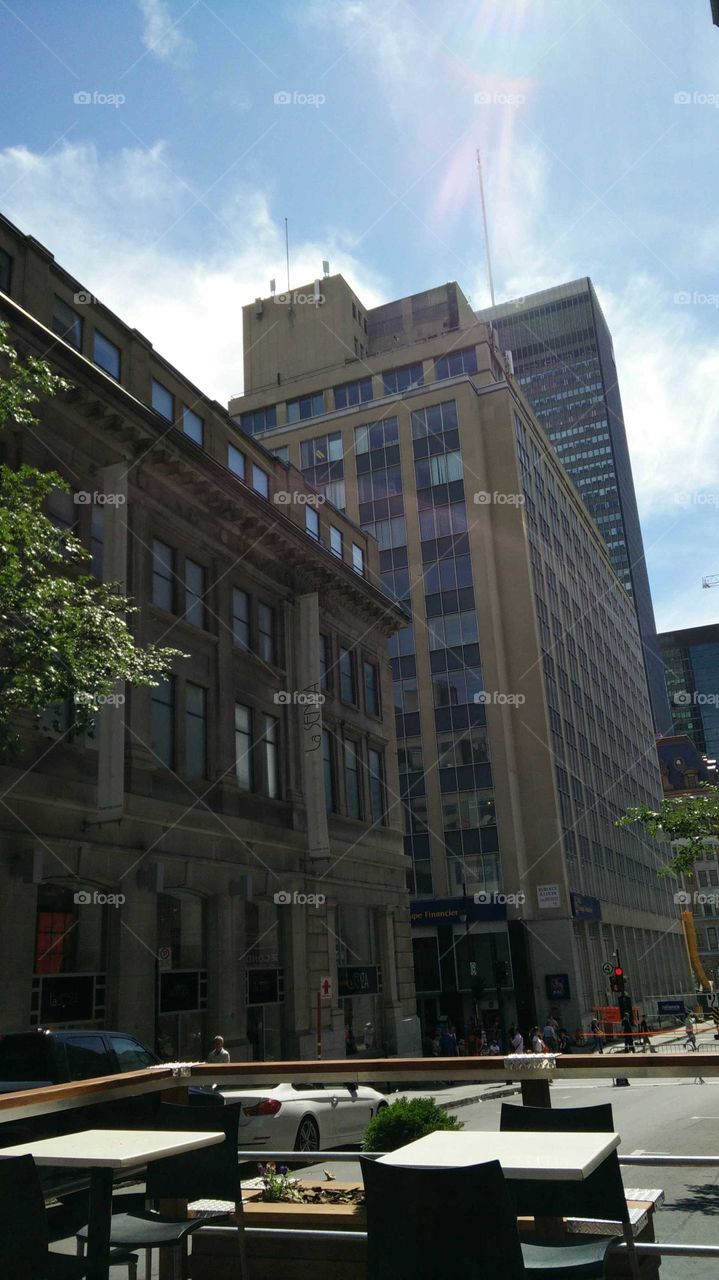 building downtown Montréal