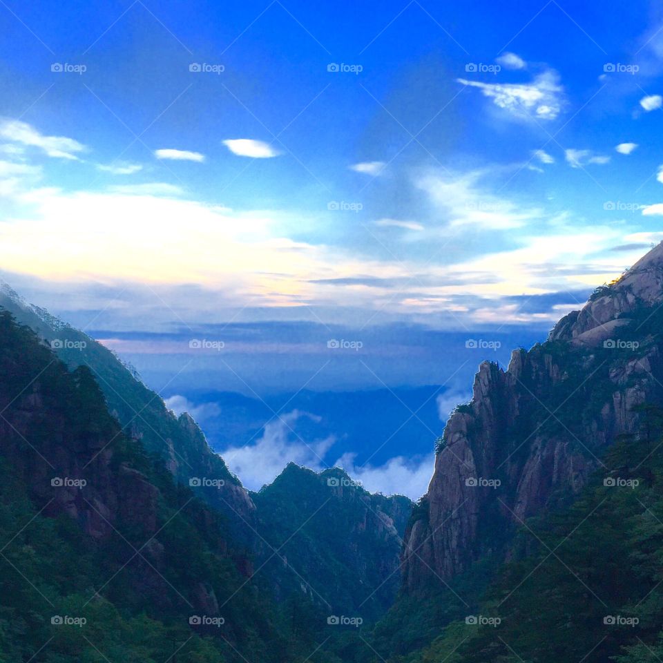 Spectacular mountain view. Yellow Mountain, China