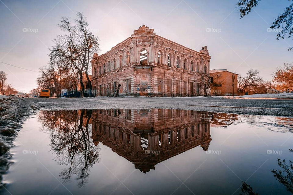 a long-gone abandoned
building from the beginning of the 20th century