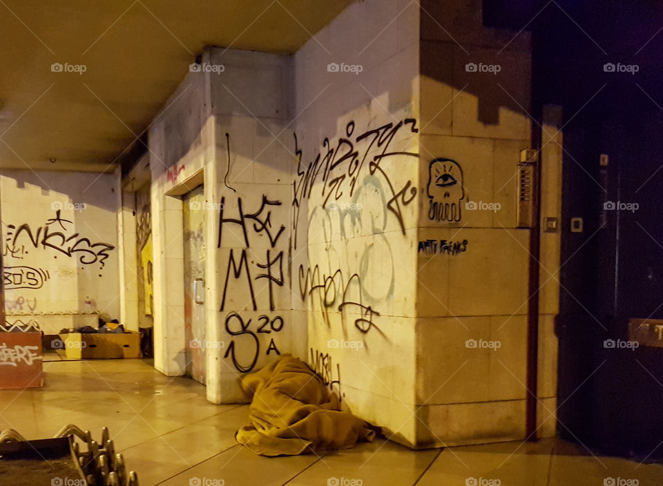 Another perspective, rough sleeping, homeless, winter in Lisbon